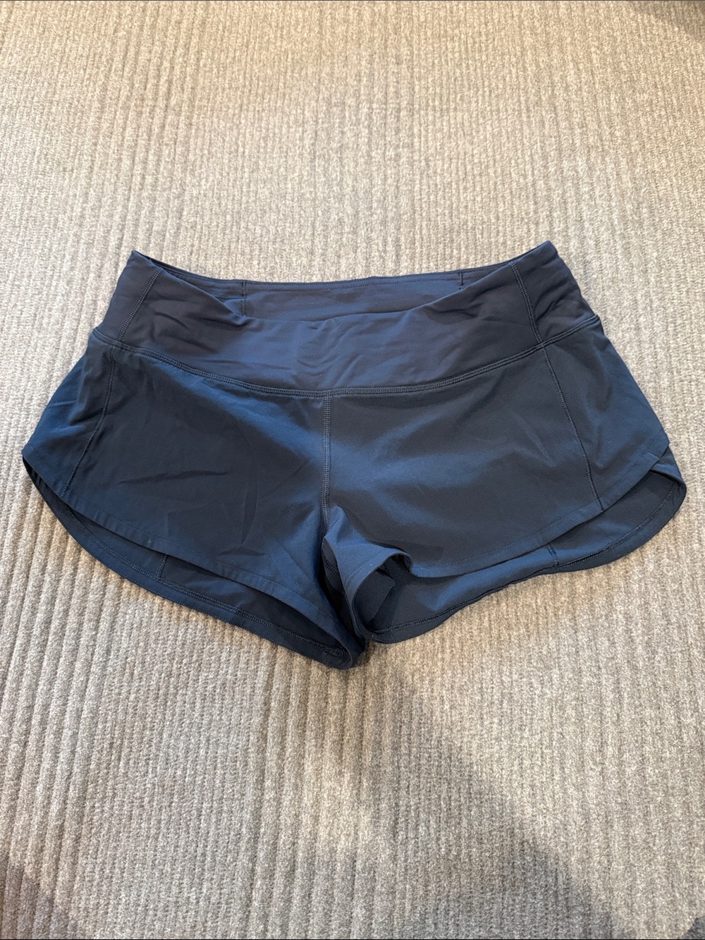 Lululemon Speed Up Lose Rise Women's Navy Performance Running Shorts 2.5” inseam